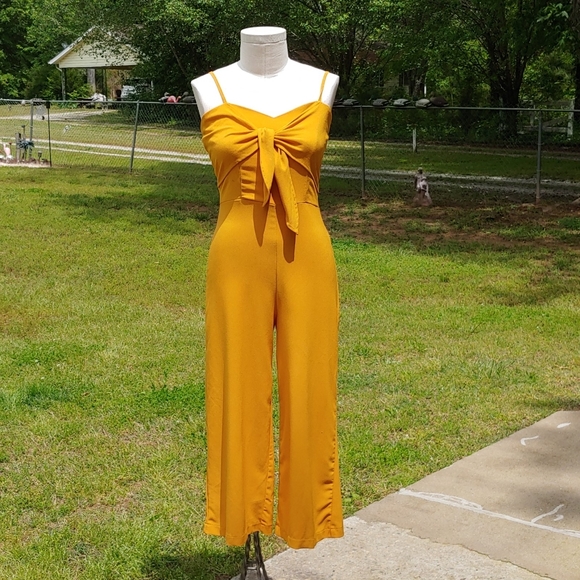 Have Pants - ✨🌟HP🌟✨🎉Have LA Med Mustard Capri Jumper